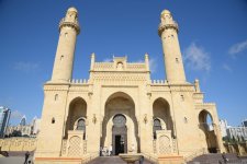 В мечети Тезе Пир в Баку совершен праздничный намаз (ФОТО)