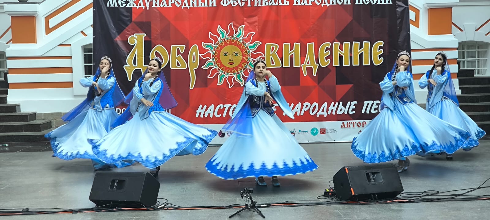 Азербайджанская культура представлена на международном фестивале "Добровидение" в Санкт-Петербурге (ФОТО)