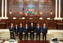 Венгерские парламентарии посетили Милли Меджлис (ФОТО)
