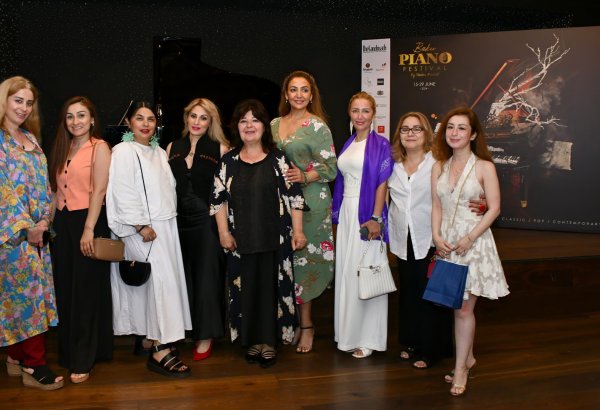Baku Piano Festival. С любовью из Грузии в Азербайджан - Нини Карселадзе и Ия Майсурадзе (ФОТО)