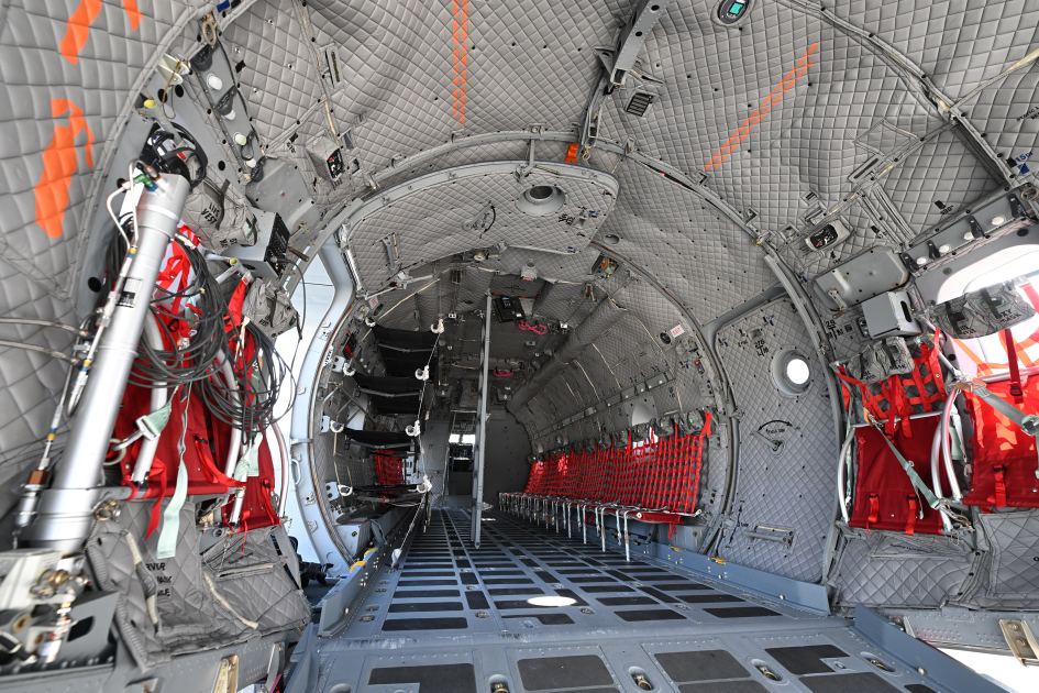 President Ilham Aliyev presented with military transport aircraft produced by Italian Leonardo (PHOTO/VIDEO)