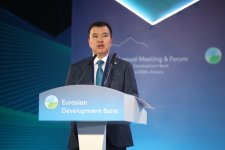 Состоялась первая сессия в рамках бизнес-форума ЕАБР в Алматы (ФОТО)