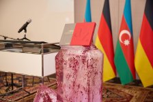 В Культурном центре Азербайджана в Берлине состоялась презентация книги "Əlifba. A Cultural Alphabet" (ФОТО)