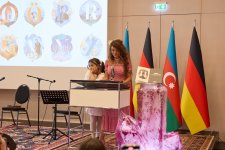 В Культурном центре Азербайджана в Берлине состоялась презентация книги "Əlifba. A Cultural Alphabet" (ФОТО)