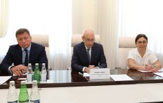 Azerbaijan's health minister meets with Philips' director for digital health (PHOTO)