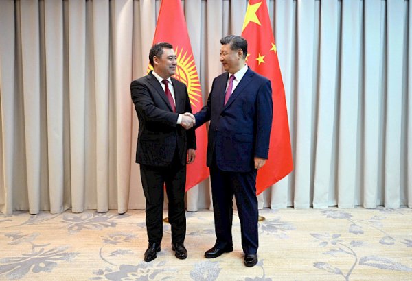 Kyrgyzstan, China shake hands on cooperation agreements