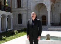 Президент Ильхам Алиев принял участие в открытии после реставрации мечети Ашагы Говхар Ага в Шуше (ФОТО/ВИДЕО)