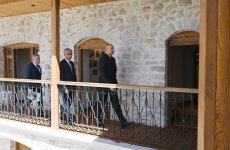 Президент Ильхам Алиев принял участие в открытии после реставрации мечети Ашагы Говхар Ага в Шуше (ФОТО/ВИДЕО)