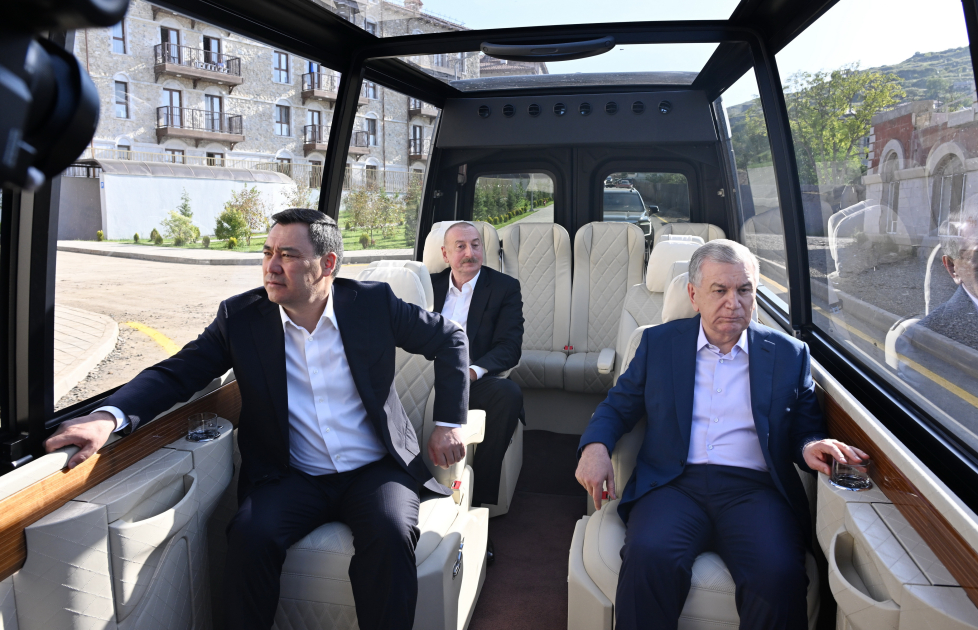 Presidents of Azerbaijan, Uzbekistan, Kyrgyzstan visit first residential complex, Ashaghi Govhar Agha Mosque in Shusha, and tour city (PHOTO/VİDEO)