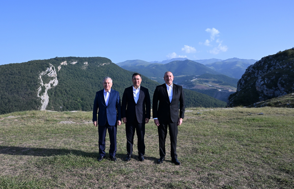Presidents of Azerbaijan, Uzbekistan, Kyrgyzstan visit first residential complex, Ashaghi Govhar Agha Mosque in Shusha, and tour city (PHOTO/VİDEO)