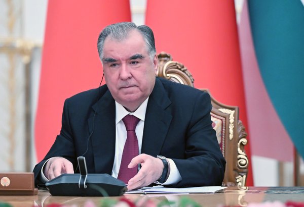 Эмомали Рахмон предложил провести первую встречу министров промышленности стран ЦА в Душанбе
