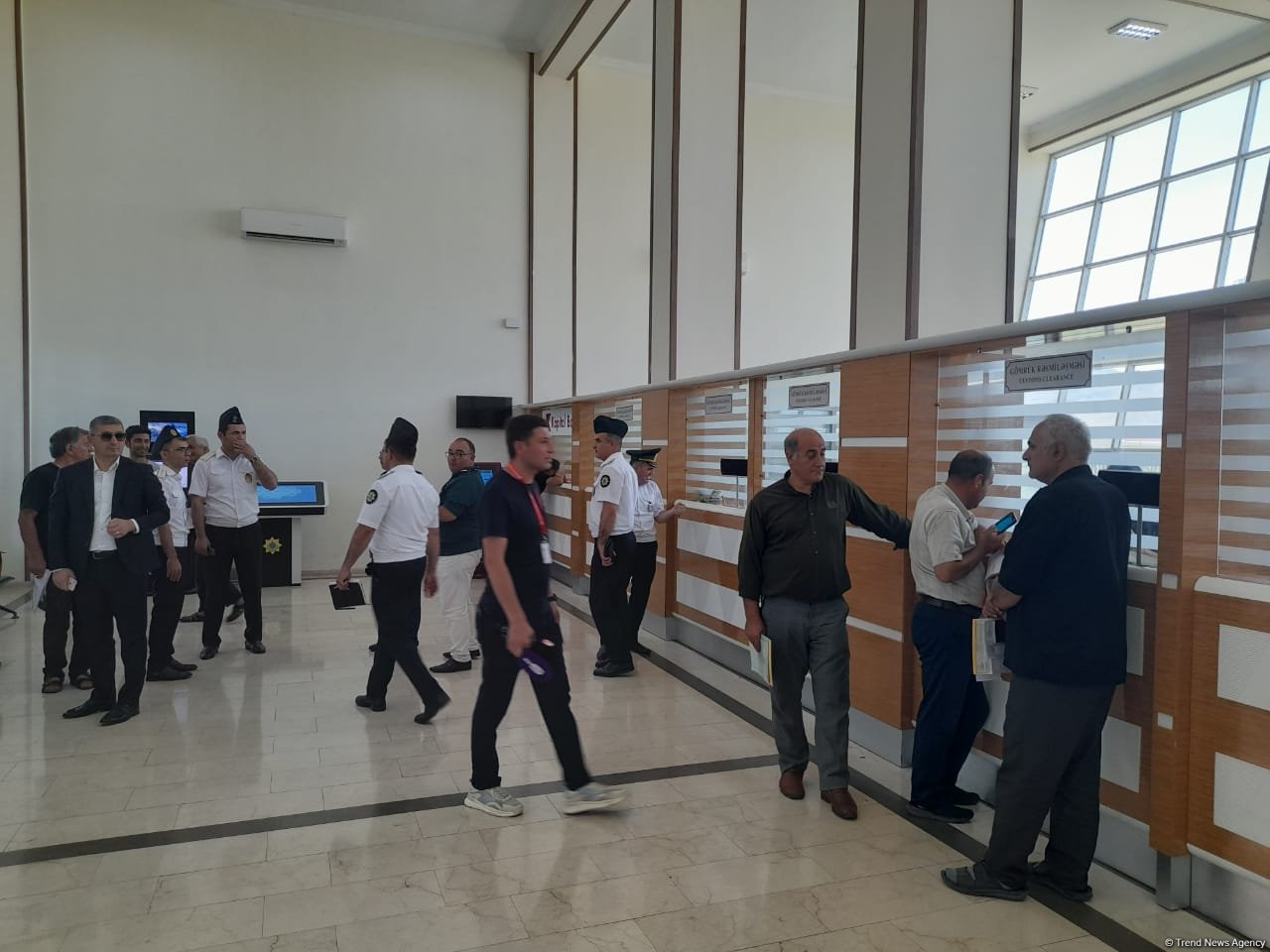 Azerbaijan discloses its only accessible land border crossing location (PHOTO)