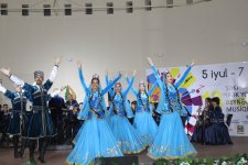 В Шеки прошел XIII Международный музыкальный фестиваль "Шелковый путь" – яркие краски праздника (ФОТО)