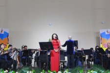 В Шеки прошел XIII Международный музыкальный фестиваль "Шелковый путь" – яркие краски праздника (ФОТО)