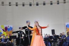 В Шеки прошел XIII Международный музыкальный фестиваль "Шелковый путь" – яркие краски праздника (ФОТО)