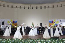 В Шеки прошел XIII Международный музыкальный фестиваль "Шелковый путь" – яркие краски праздника (ФОТО)