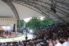 В Шеки прошел XIII Международный музыкальный фестиваль "Шелковый путь" – яркие краски праздника (ФОТО)