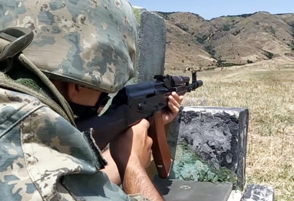 Azerbaijani military cadets perform practical shooting exercises (VIDEO)