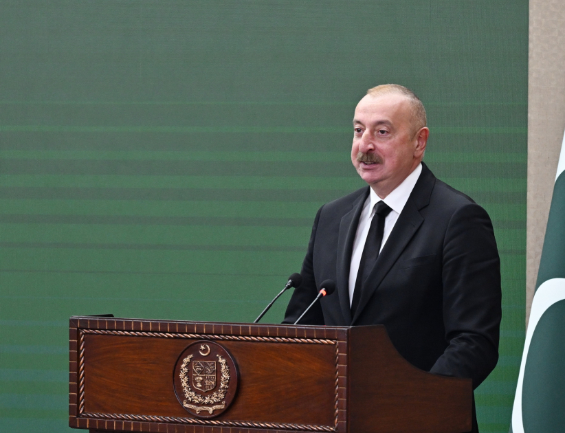 Президент Ильхам Алиев и премьер-министр Мухаммад Шахбаз Шариф выступили с заявлениями для прессы (ФОТО/ВИДЕО)
