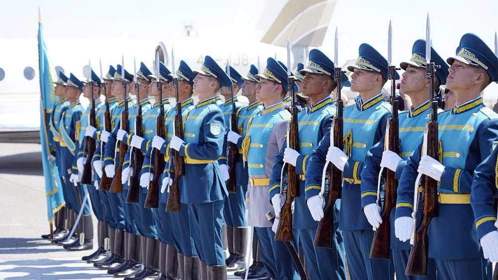 Azerbaijani defense minister visits Kazakhstan (PHOTO)