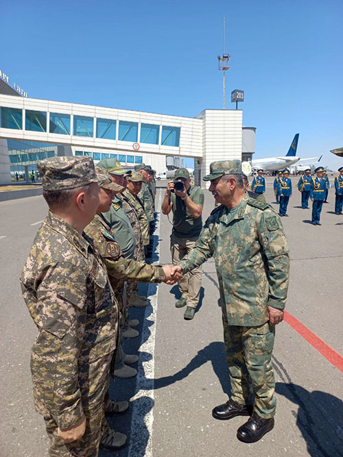 Azerbaijani defense minister visits Kazakhstan (PHOTO)