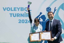 В Дашкесане прошел волейбольный турнир среди школьниц