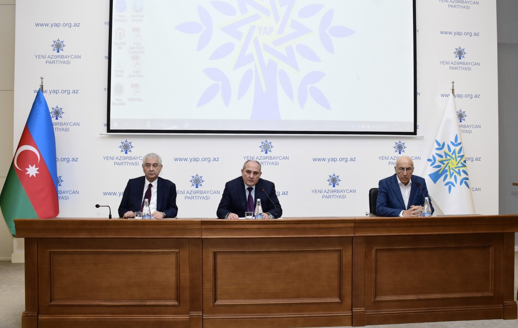 Партия «Ени Азербайджан» определила своих кандидатов на парламентских выборах (СПИСОК)