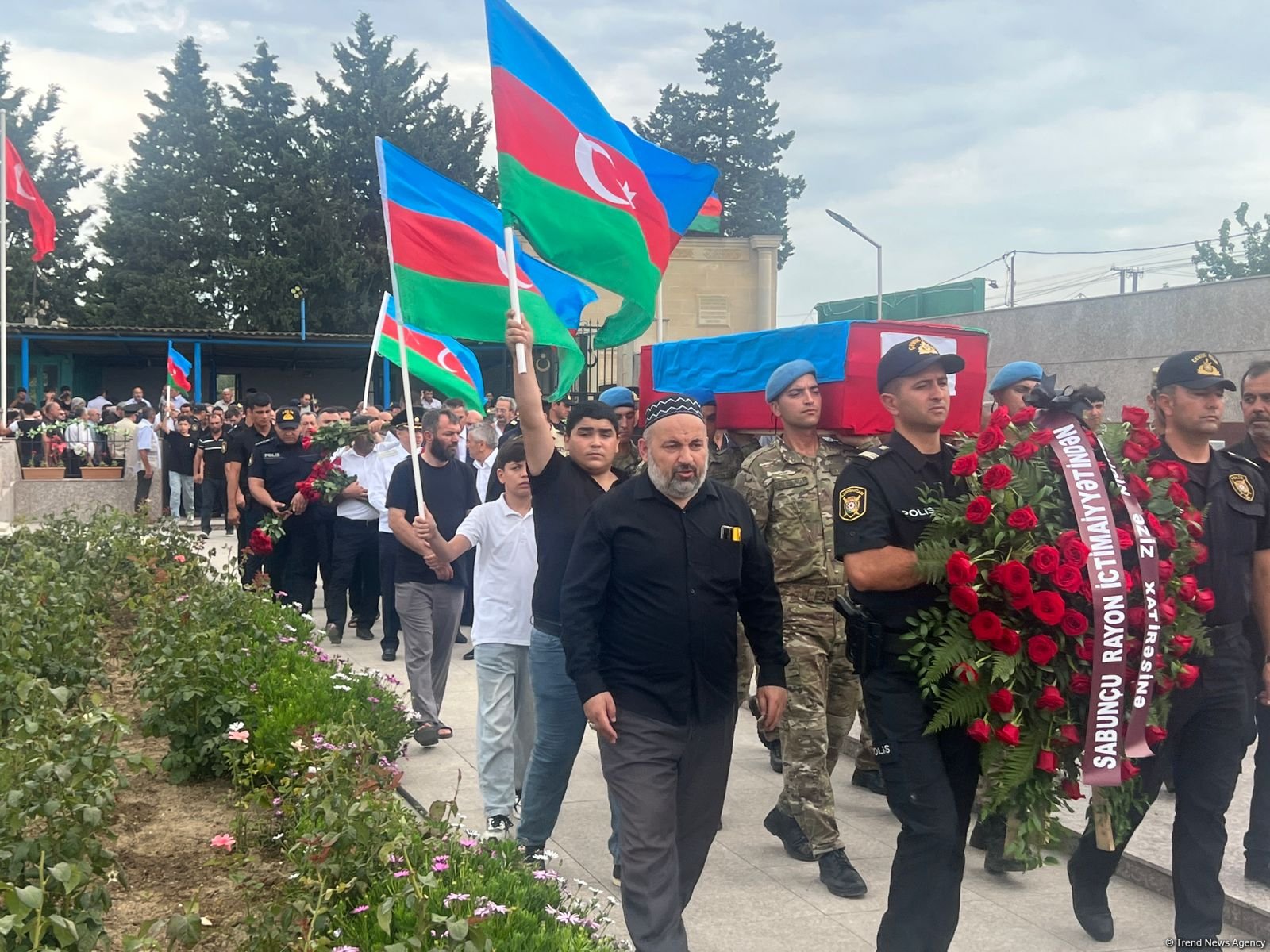 В Баку прошла церемония захоронения останков шехида I Карабахской войны (ФОТО) (Обновлено)