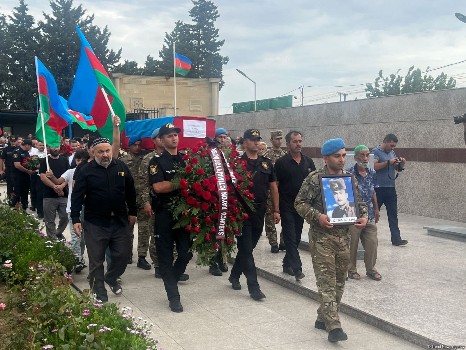 В Баку прошла церемония захоронения останков шехида I Карабахской войны (ФОТО) (Обновлено)