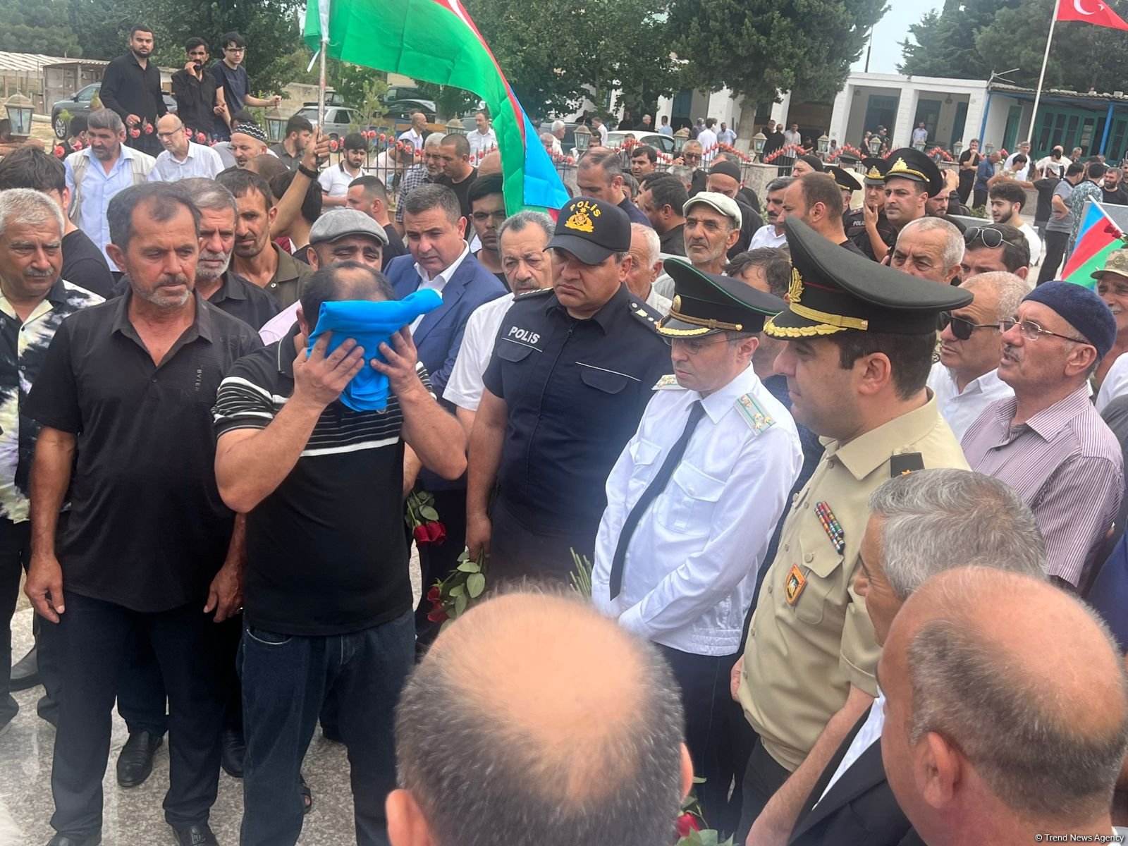 В Баку прошла церемония захоронения останков шехида I Карабахской войны (ФОТО) (Обновлено)