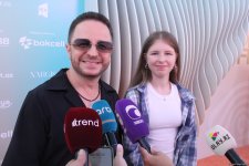 Звезды на красной дорожке на открытии первого Dream Fest в Баку (ФОТО)