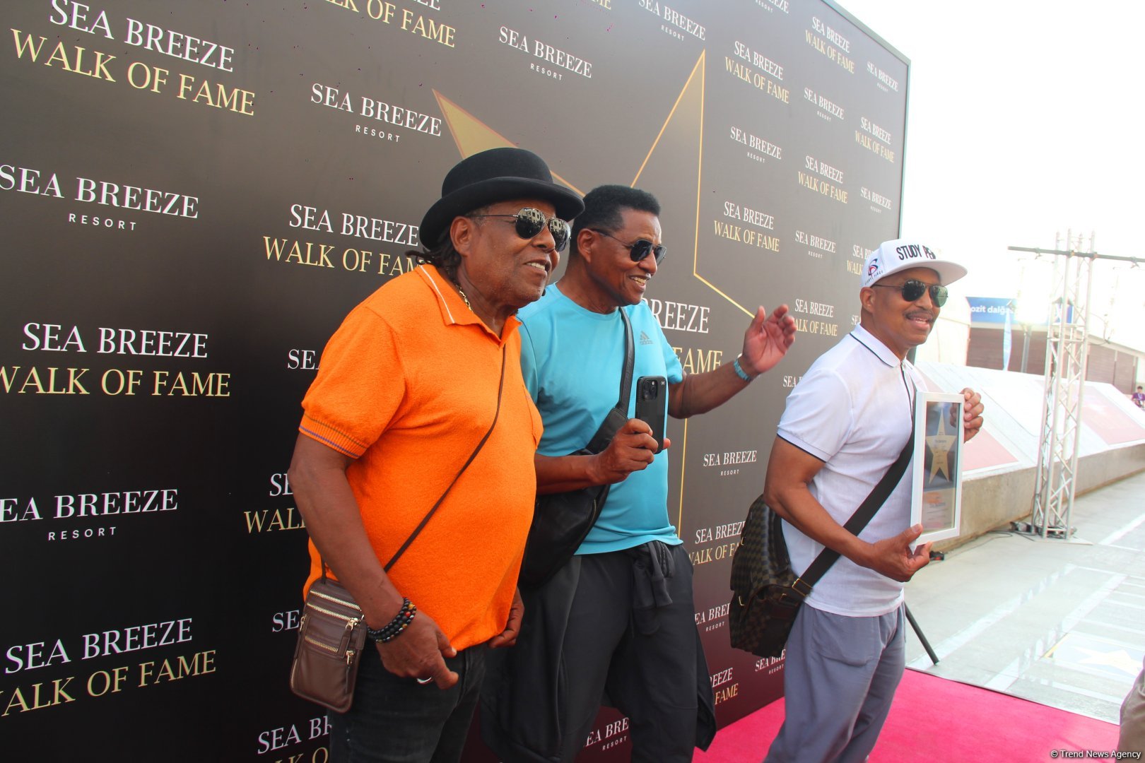 Легендарная группа The Jacksons заложила звезду в Sea Breeze Walk of Fame в Баку (ФОТО)