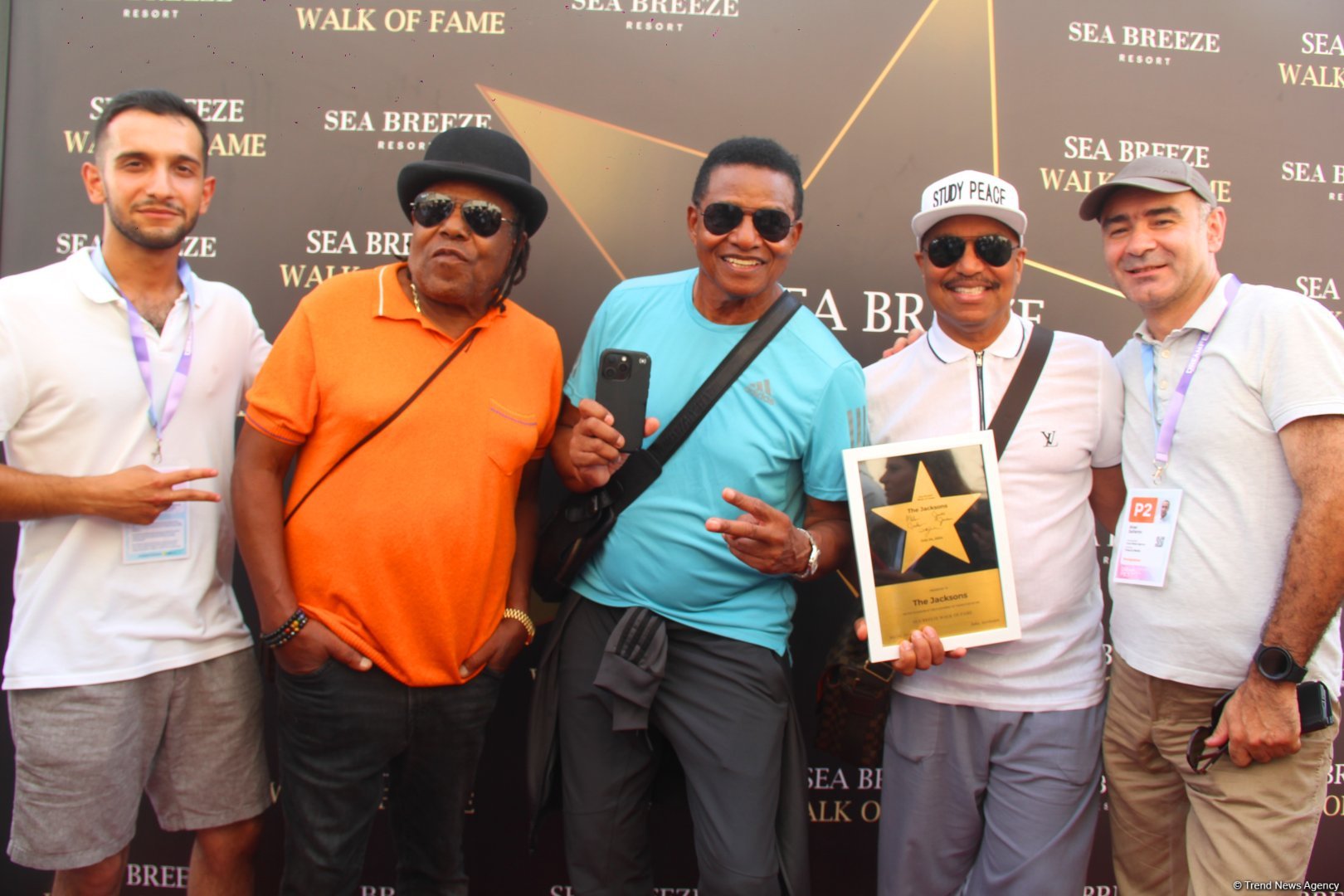 Легендарная группа The Jacksons заложила звезду в Sea Breeze Walk of Fame в Баку (ФОТО)