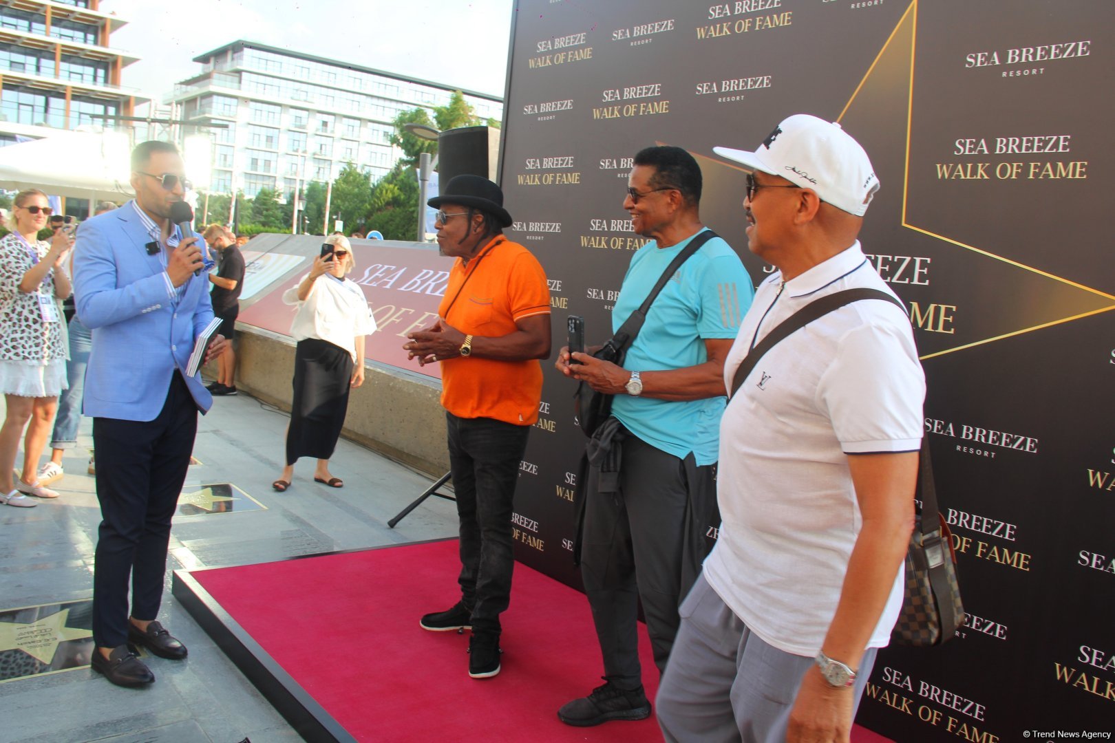 Легендарная группа The Jacksons заложила звезду в Sea Breeze Walk of Fame в Баку (ФОТО)