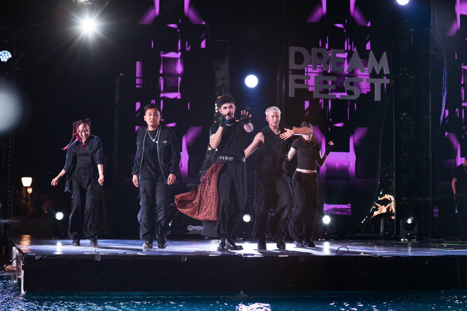 Невероятный драйв и ливень на Dream Fest в Баку - Thomas Anders, Dr.Alban, Leee John и другие звезды (ФОТО)