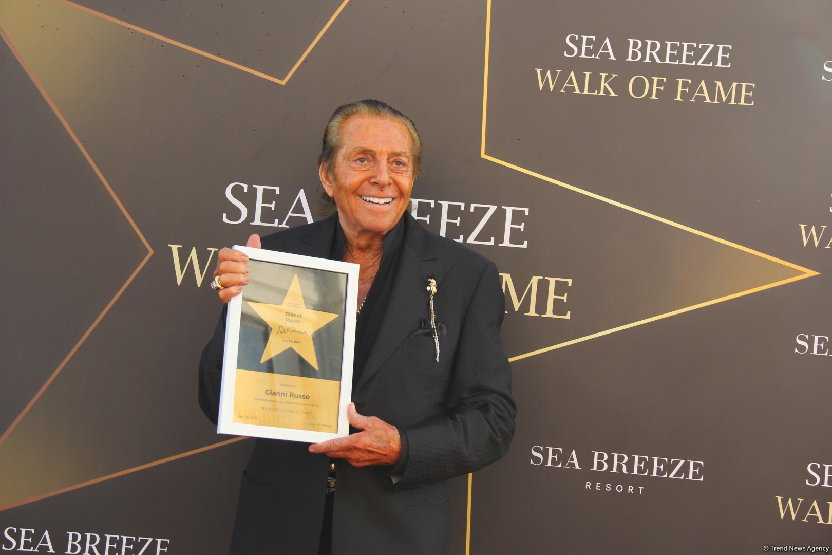 Мафиози из фильма "Крестный отец" заложил звезду в Sea Breeze Walk of Fame в Баку (ФОТО)