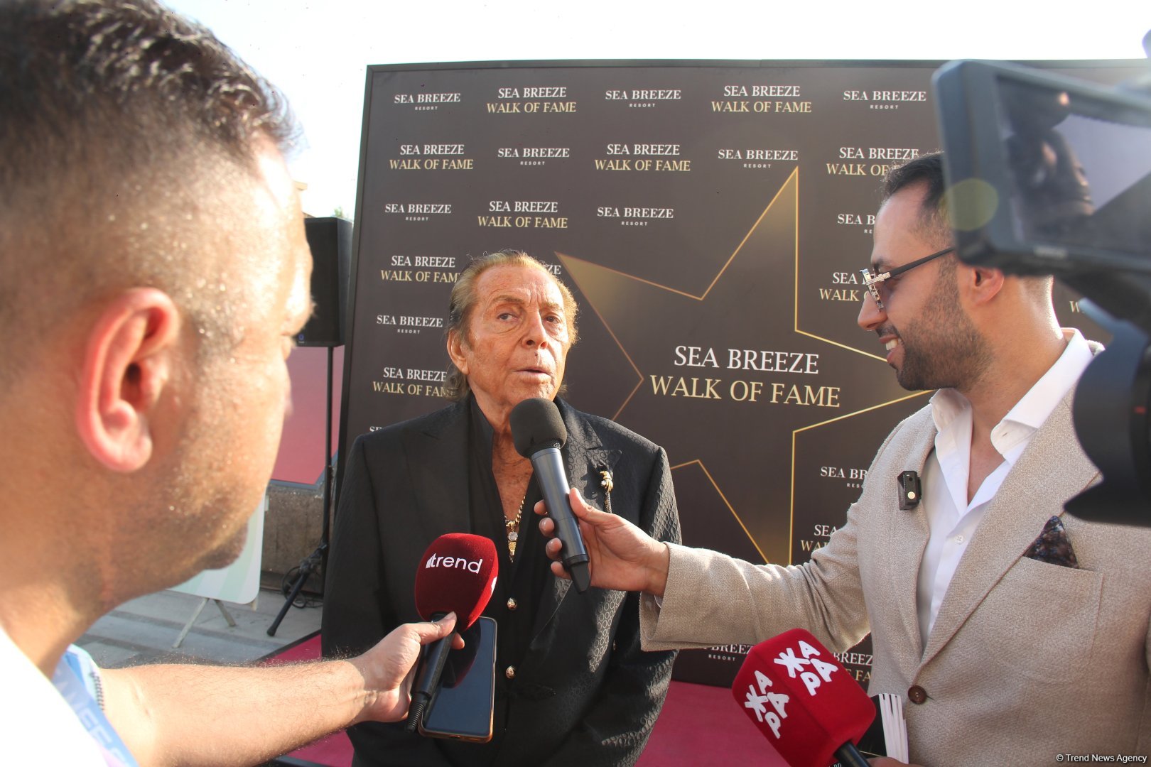 Мафиози из фильма "Крестный отец" заложил звезду в Sea Breeze Walk of Fame в Баку (ФОТО)