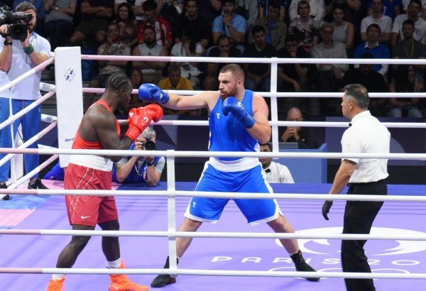Azerbaijani boxer throws in towel at Olympic Games (PHOTO)