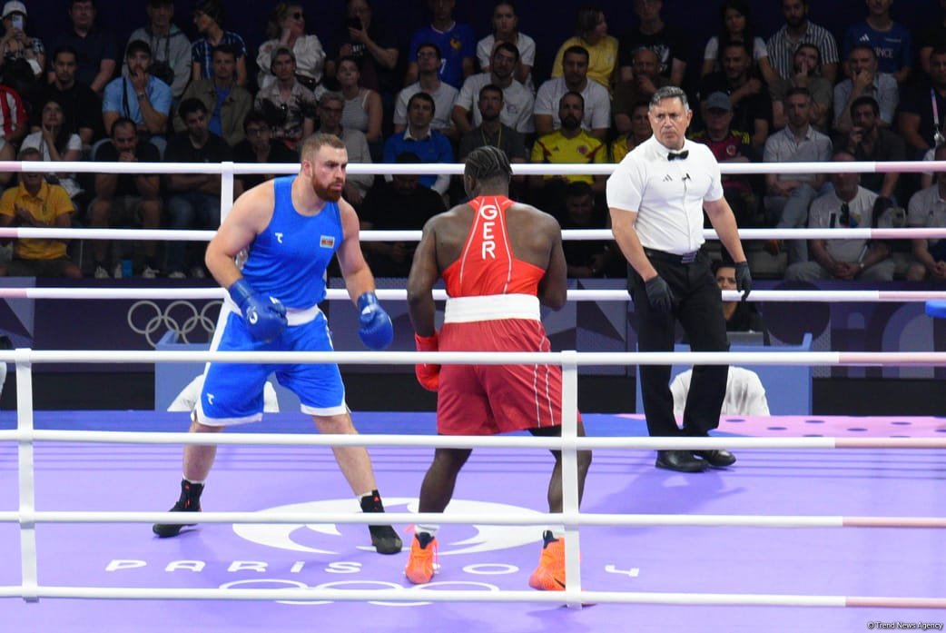 Azerbaijani boxer throws in towel at Olympic Games (PHOTO)