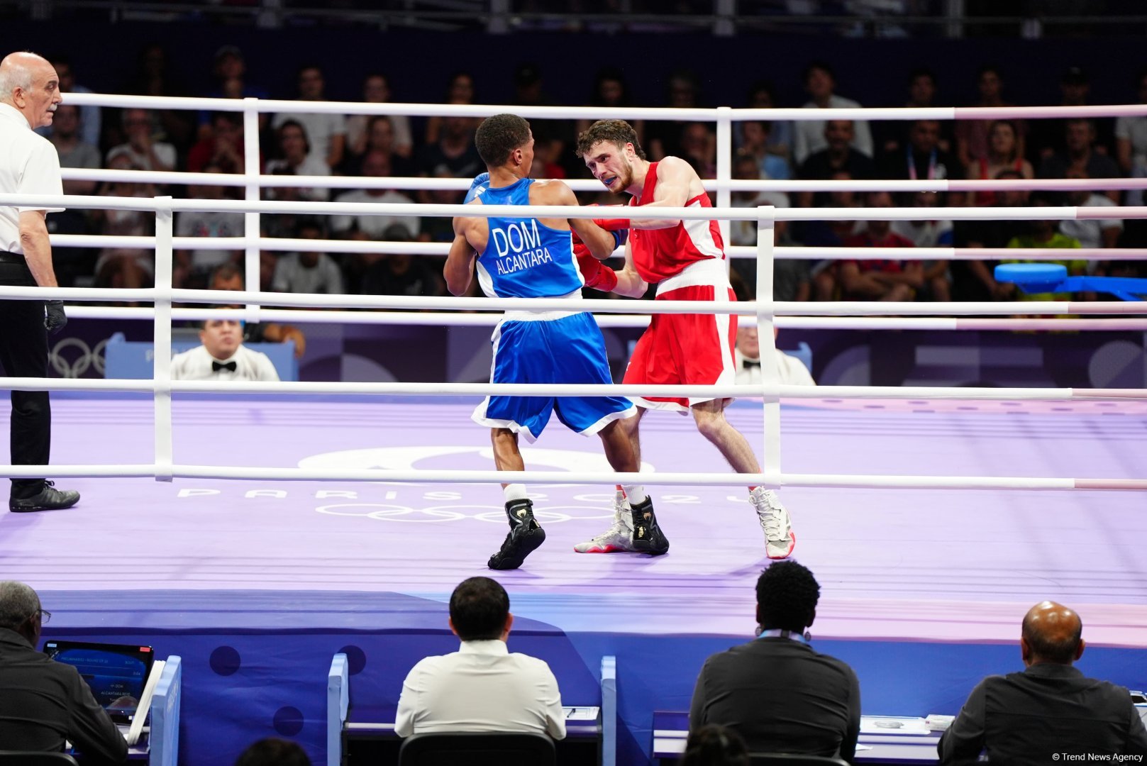 Azerbaijani boxer throws in towel at Paris Olympics (PHOTO)
