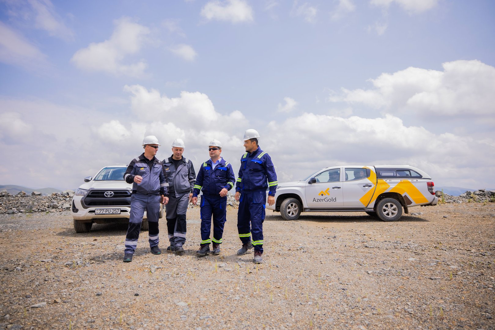 Рабочая группа ЗАО «AzerGold» провела осмотр месторождений в Гедабеке в рамках Соглашения о распределении добычи (ФОТО)