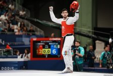 Azerbaijani taekwondo athlete kicks it up notch getting to 1/4 finals in Paris (PHOTO)