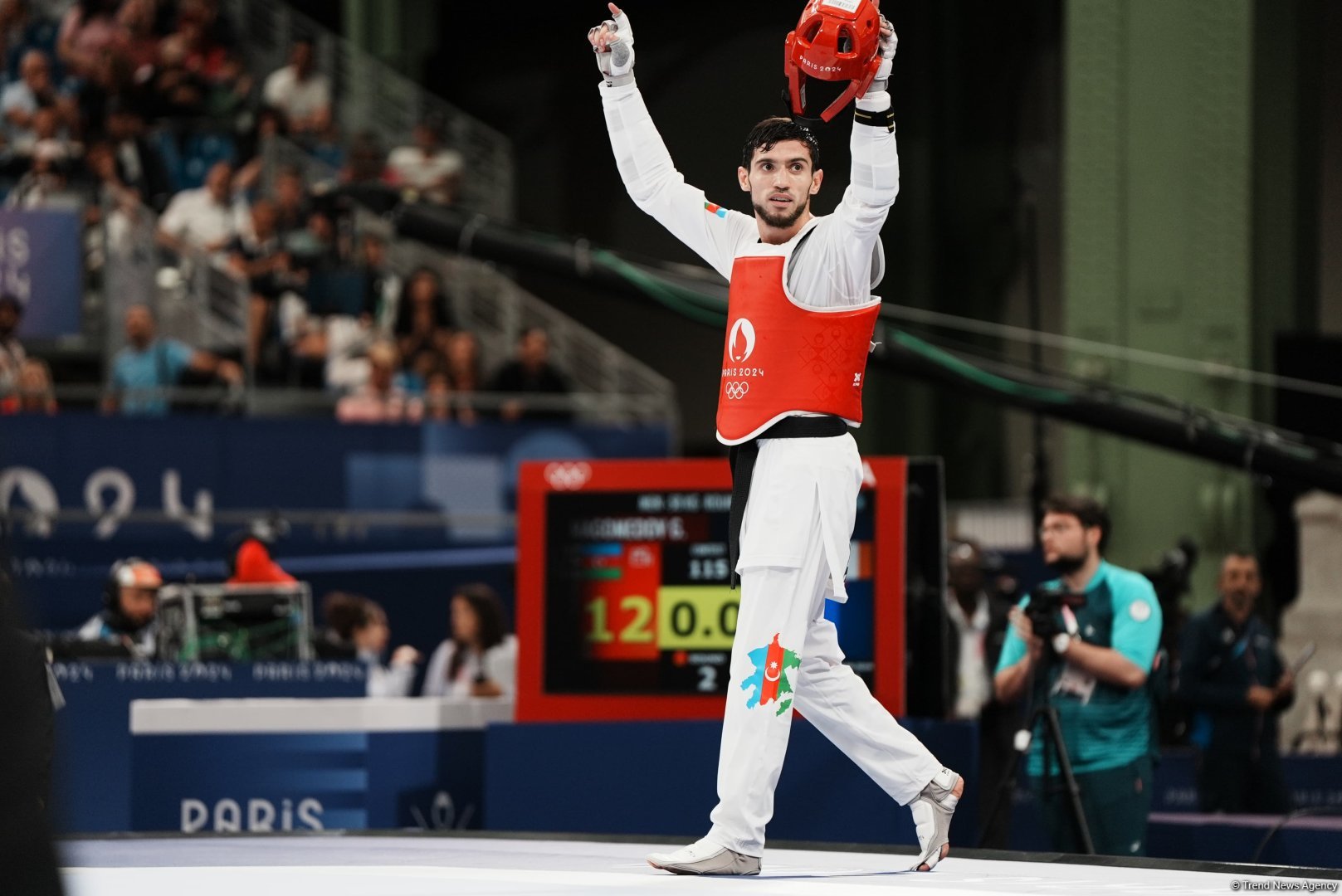 Azerbaijani taekwondo athlete kicks it up notch getting to 1/4 finals in Paris (PHOTO)