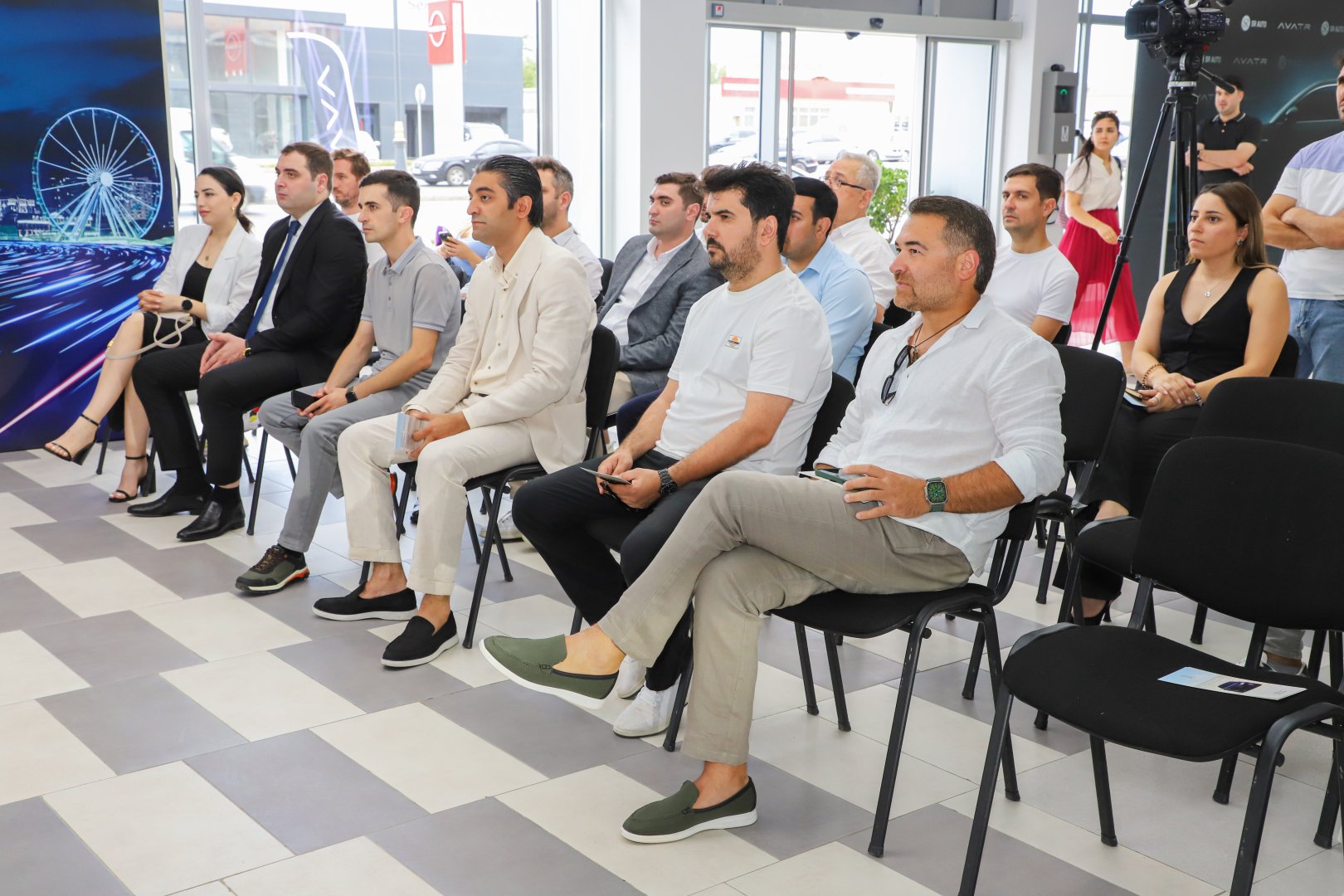 Автомобиль высокого класса Avatr официально в Азербайджане! (ФОТО)