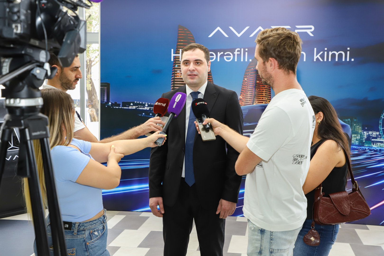 Автомобиль высокого класса Avatr официально в Азербайджане! (ФОТО)