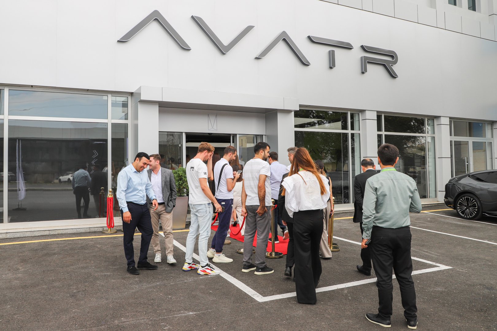 Автомобиль высокого класса Avatr официально в Азербайджане! (ФОТО)