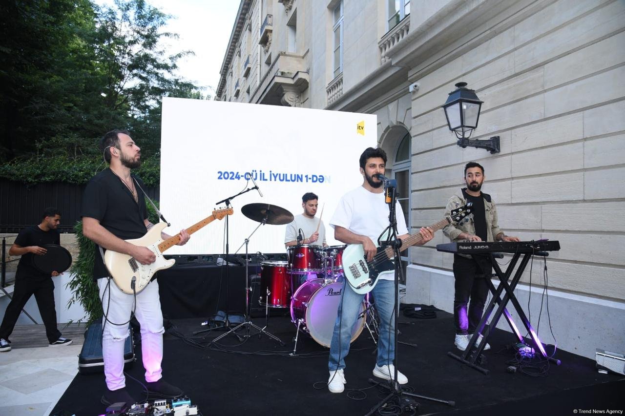 Azerbaijan Olympic House in Paris hosts meetings with int'l sports organizations (PHOTO)