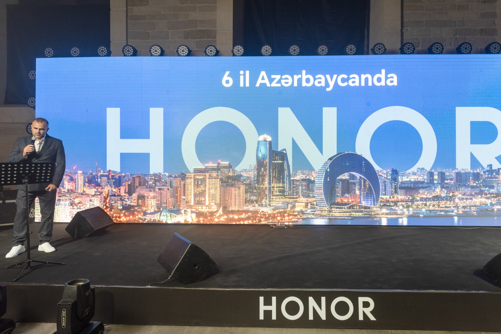 В Азербайджане начались продажи флагманских смартфонов HONOR 200 и HONOR 200 Pro (ФОТО/ВИДЕО)