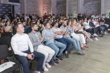 В Азербайджане начались продажи флагманских смартфонов HONOR 200 и HONOR 200 Pro (ФОТО/ВИДЕО)