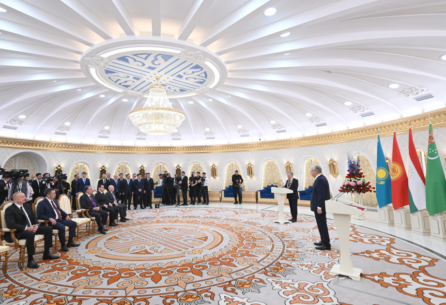 Президент Ильхам Алиев принял участие в церемонии награждения Президента Узбекистана Шавката Мирзиёева в Астане (ВИДЕО/ФОТО)